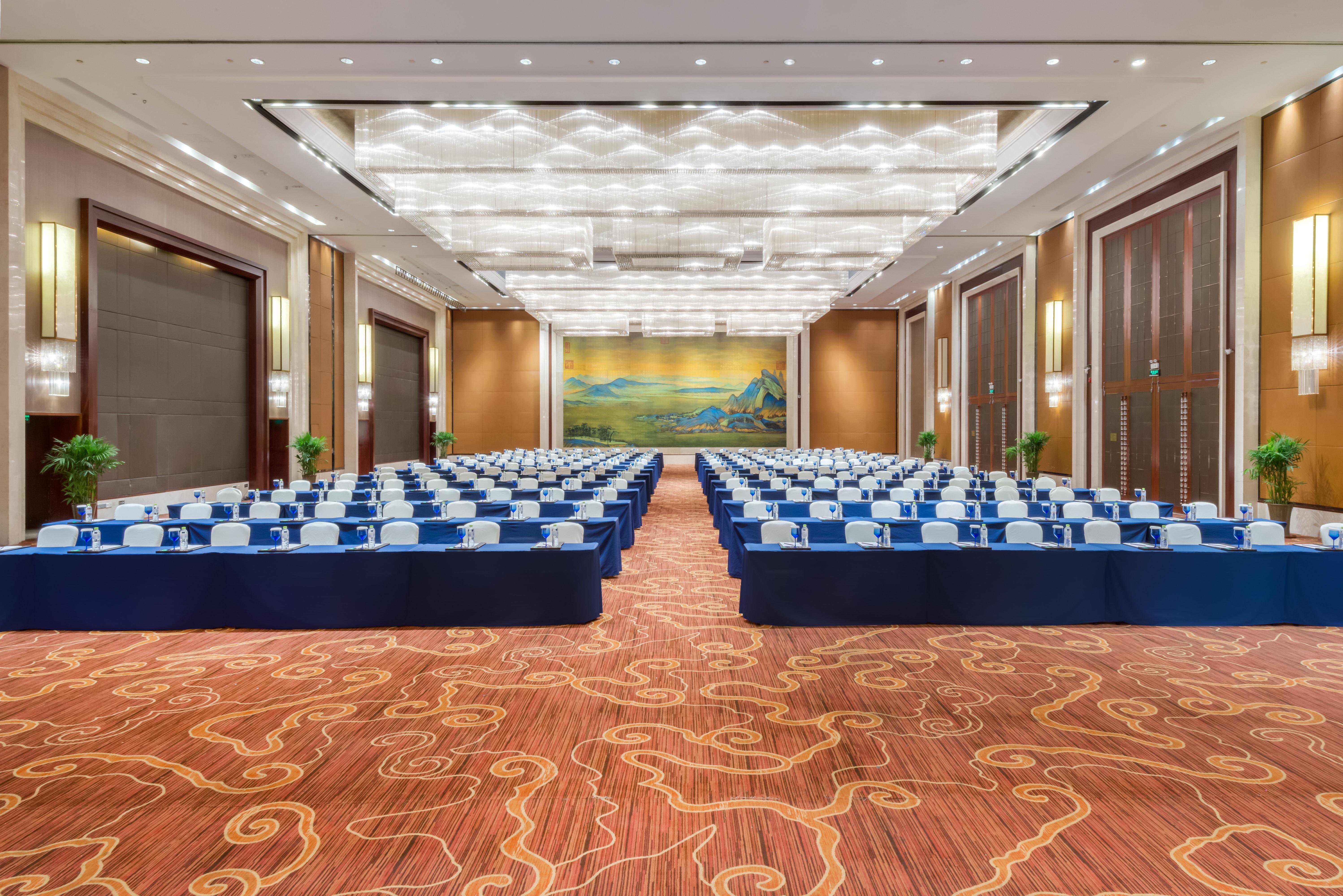 Crowne Plaza Xiangyang By Ihg Hotel Exterior photo
