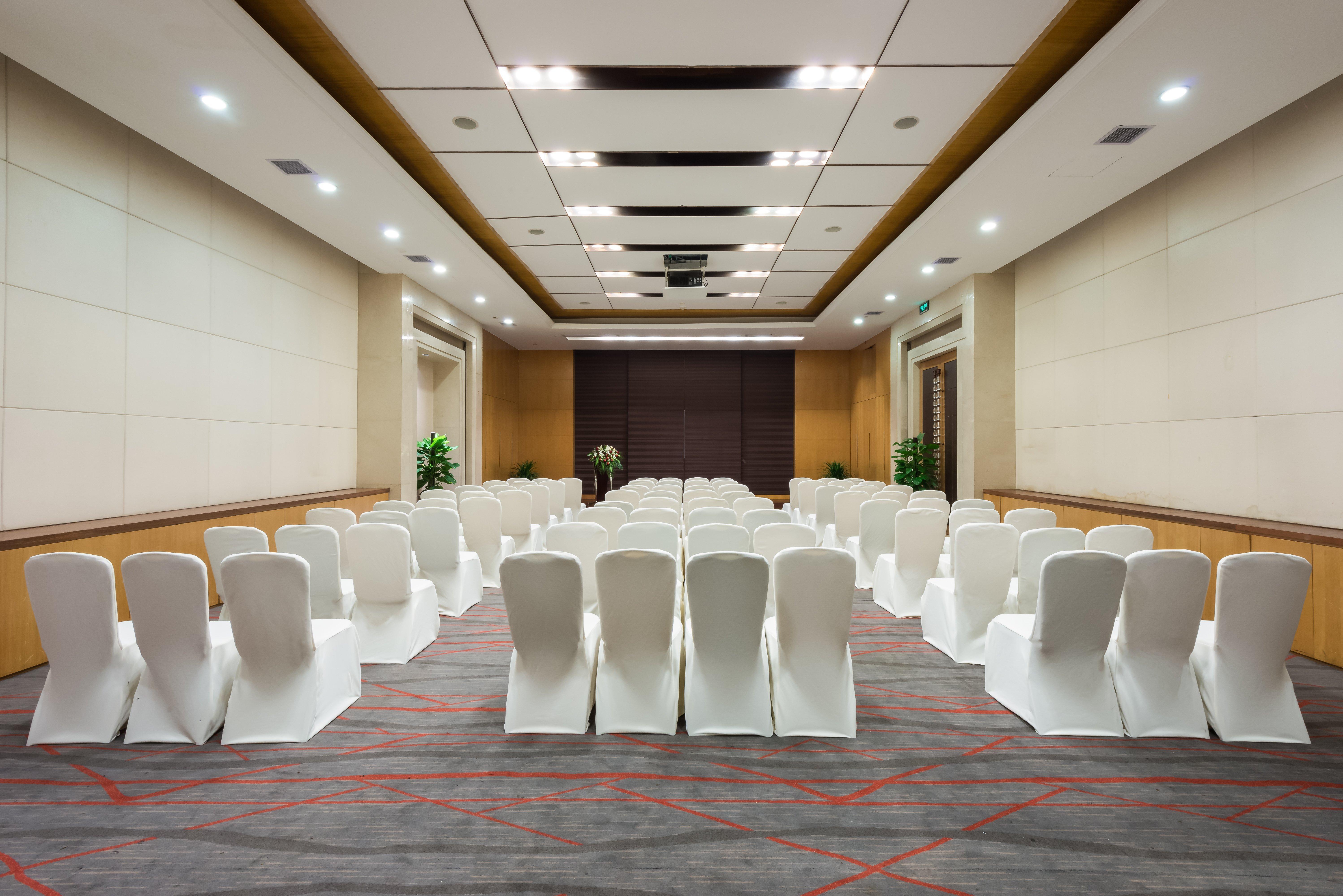 Crowne Plaza Xiangyang By Ihg Hotel Exterior photo