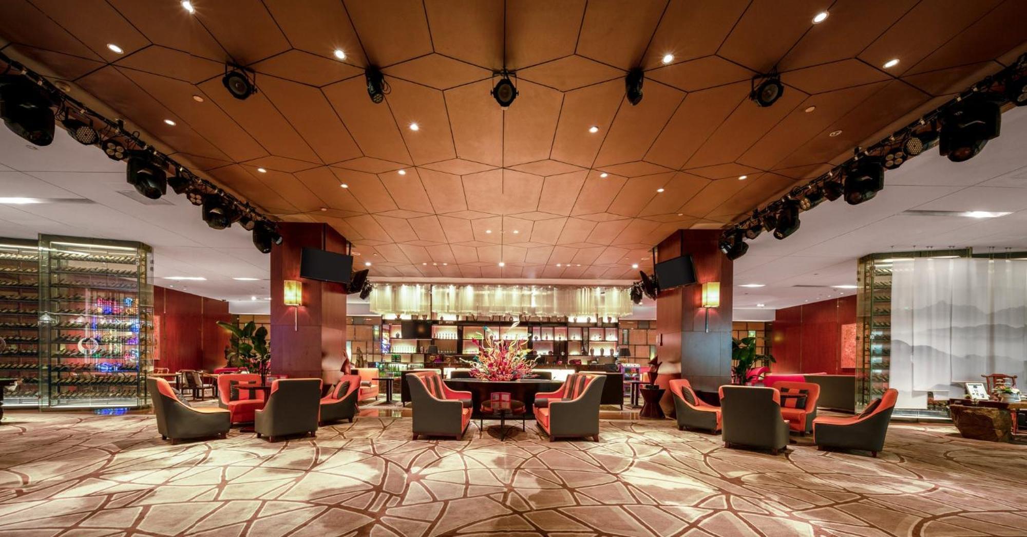 Crowne Plaza Xiangyang By Ihg Hotel Exterior photo